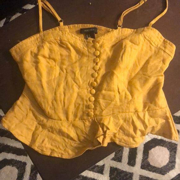 Mini summer top barely worn - Picture 1 of 3